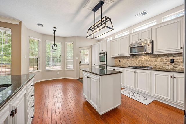71 Pinepath Place, The Woodlands, TX 77381