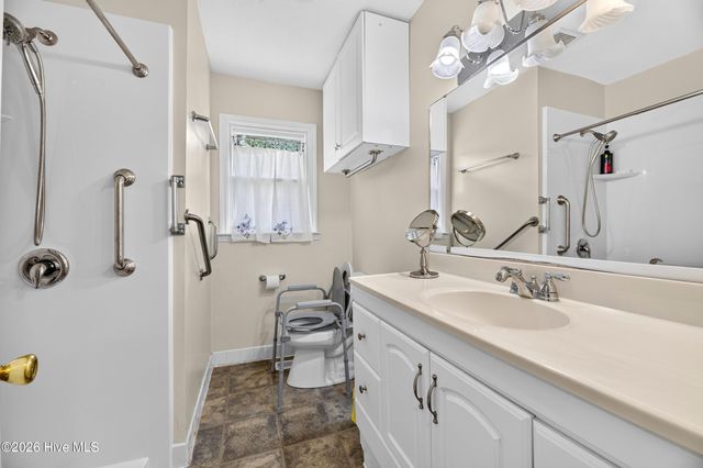 2544 Lynn Loop, Winterville, NC 28590