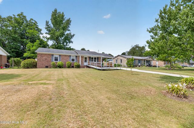 2544 Lynn Loop, Winterville, NC 28590