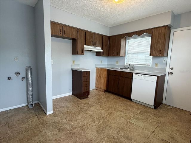 2463 AVENUE C SW A, Winter Haven, FL 33880