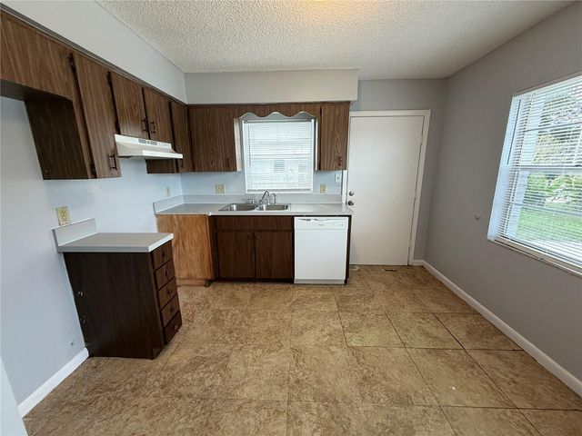 2463 AVENUE C SW A, Winter Haven, FL 33880