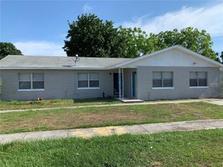 2463 AVENUE C SW A, Winter Haven, FL 33880