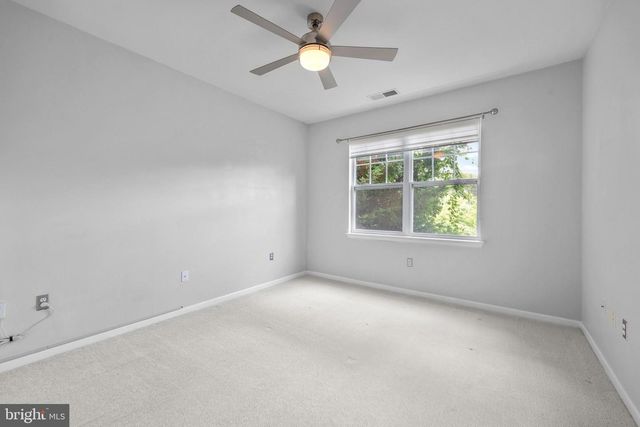 12108 GARDEN GROVE CIR #203, Fairfax, VA 22030