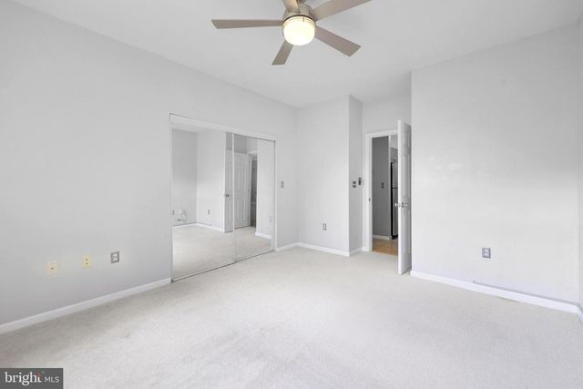 12108 GARDEN GROVE CIR #203, Fairfax, VA 22030
