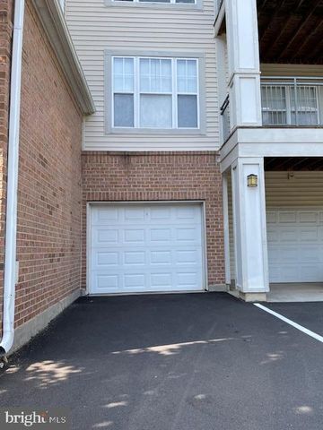 12108 GARDEN GROVE CIR #203, Fairfax, VA 22030