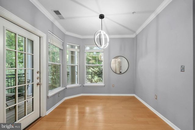 12108 GARDEN GROVE CIR #203, Fairfax, VA 22030