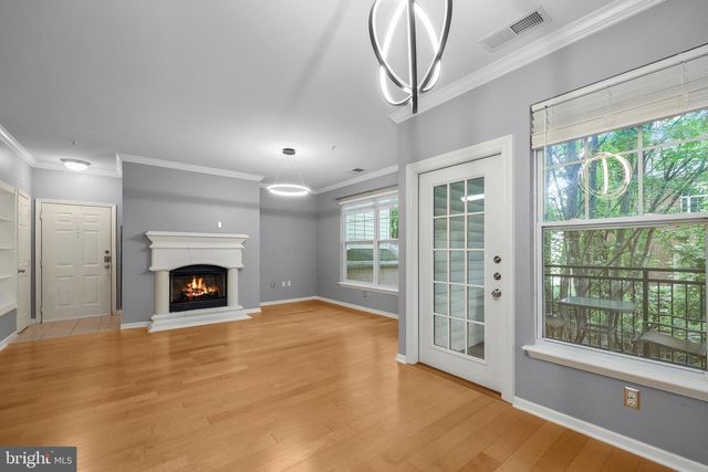 12108 GARDEN GROVE CIR #203, Fairfax, VA 22030