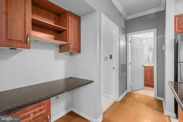 12108 GARDEN GROVE CIR #203, Fairfax, VA 22030