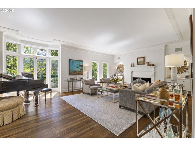 1905 S GREENWOOD Rd, Portland, OR 97219