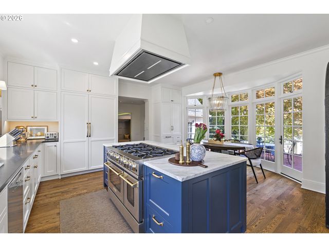 1905 S GREENWOOD Rd, Portland, OR 97219