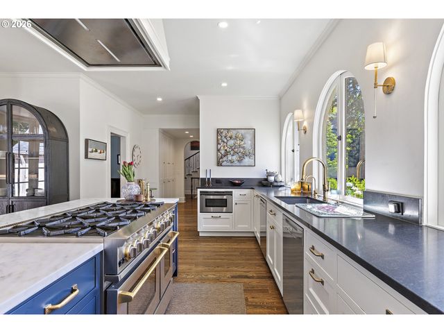 1905 S GREENWOOD Rd, Portland, OR 97219