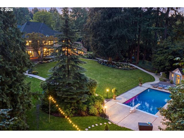 1905 S GREENWOOD Rd, Portland, OR 97219