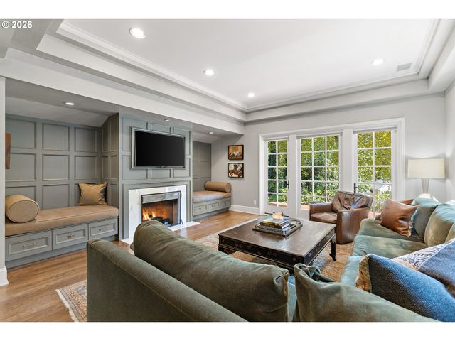 1905 S GREENWOOD Rd, Portland, OR 97219