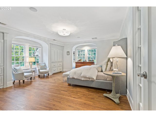 1905 S GREENWOOD Rd, Portland, OR 97219