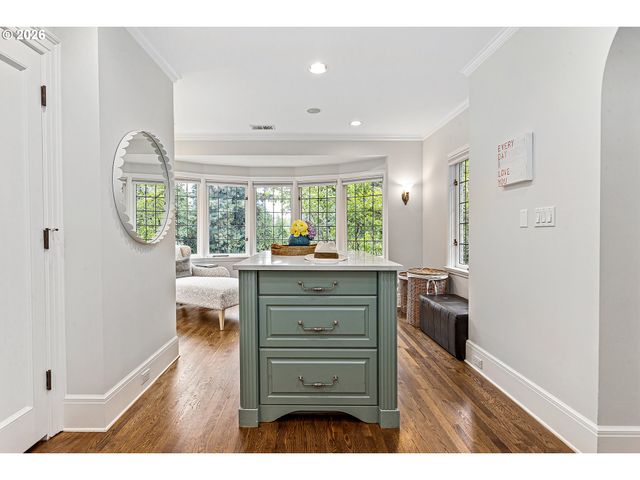 1905 S GREENWOOD Rd, Portland, OR 97219