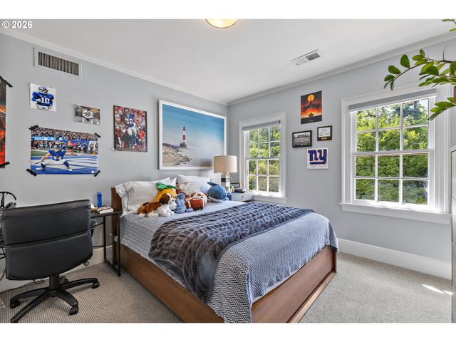 1905 S GREENWOOD Rd, Portland, OR 97219