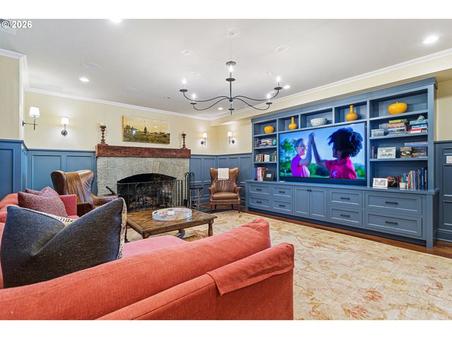 1905 S GREENWOOD Rd, Portland, OR 97219