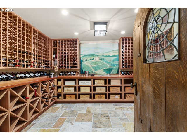 1905 S GREENWOOD Rd, Portland, OR 97219