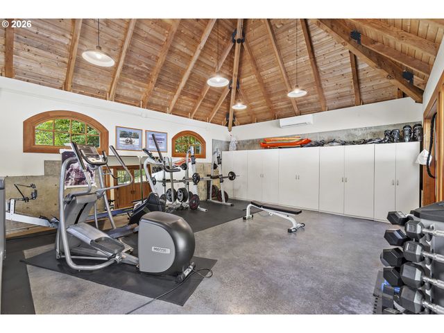 1905 S GREENWOOD Rd, Portland, OR 97219