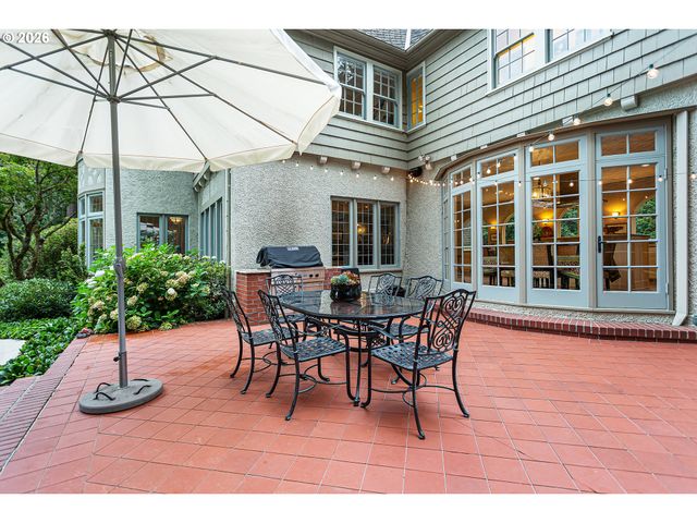 1905 S GREENWOOD Rd, Portland, OR 97219