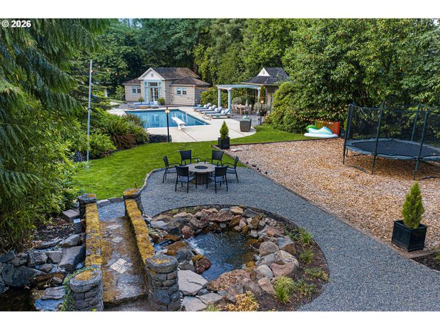 1905 S GREENWOOD Rd, Portland, OR 97219