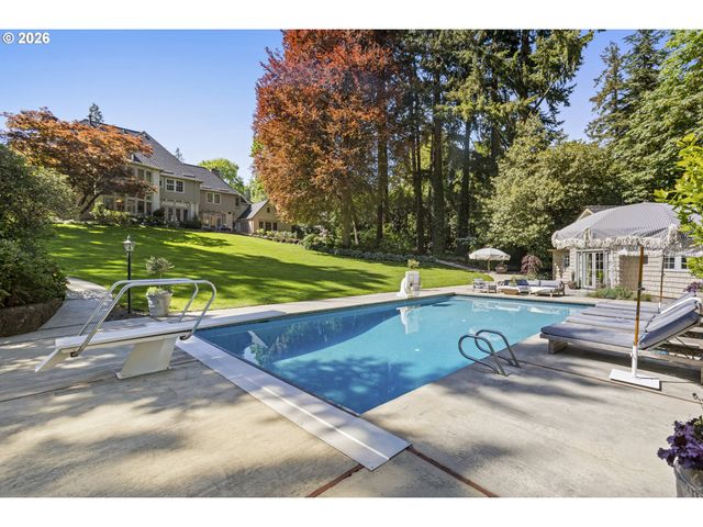 1905 S GREENWOOD Rd, Portland, OR 97219