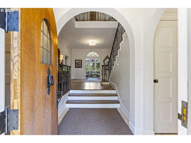 1905 S GREENWOOD Rd, Portland, OR 97219