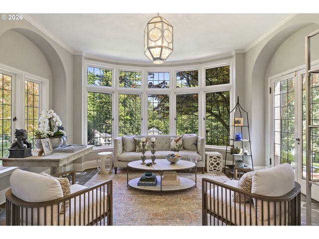 1905 S GREENWOOD Rd, Portland, OR 97219