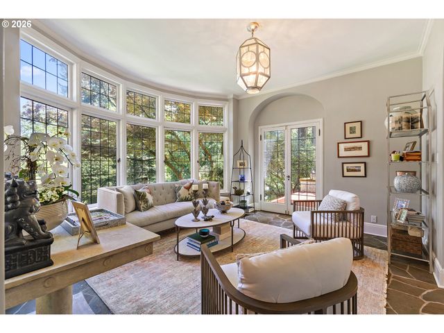 1905 S GREENWOOD Rd, Portland, OR 97219