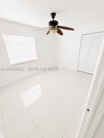 8460 SW 154th Cir Ct 111, Miami, FL 33193