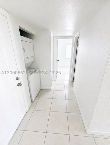 8460 SW 154th Cir Ct 111, Miami, FL 33193