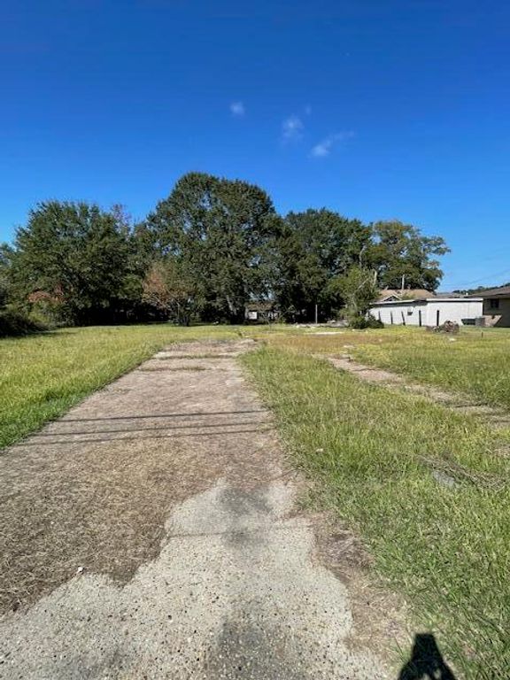 1303 W Pine St., Hattiesburg, MS 39401