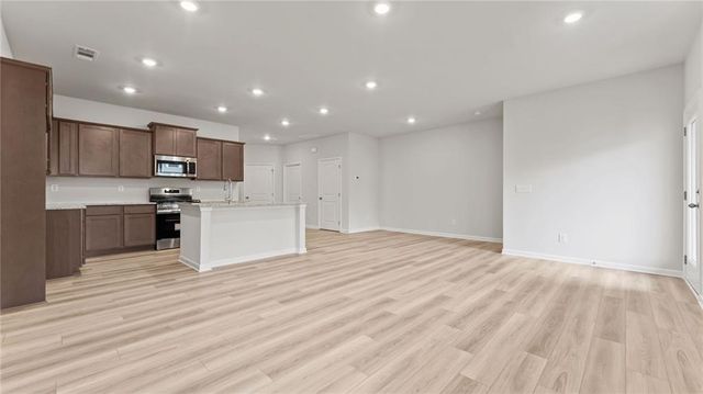 18 Primrose Drive, Dallas, GA 30132