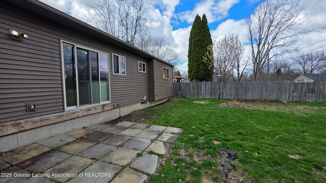 3636 Coachlight Common Street, Lansing, MI 48911