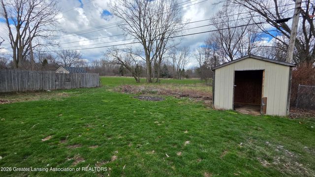 3636 Coachlight Common Street, Lansing, MI 48911