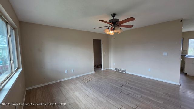 3636 Coachlight Common Street, Lansing, MI 48911