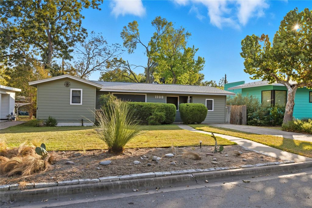 1109 Arcadia Ave, Austin, TX 78757
