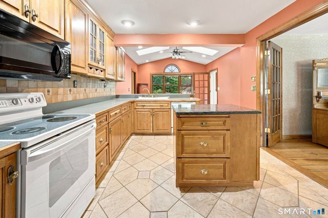 6 Miller Road, Vernon, CT 06066