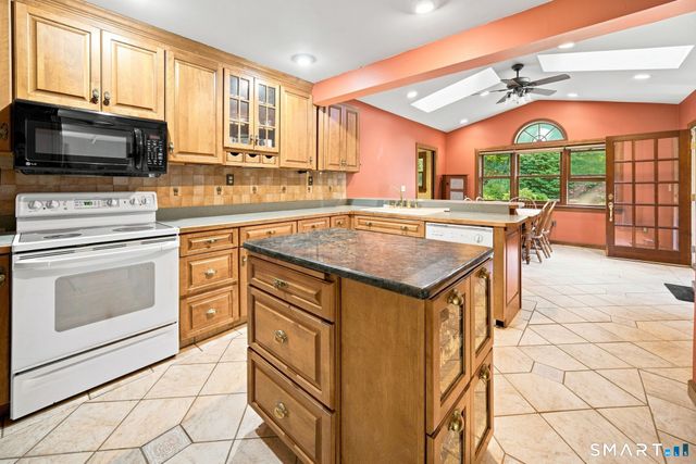 6 Miller Road, Vernon, CT 06066