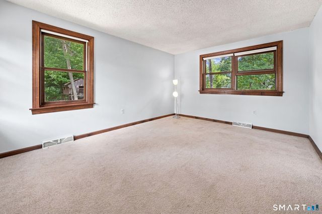 6 Miller Road, Vernon, CT 06066