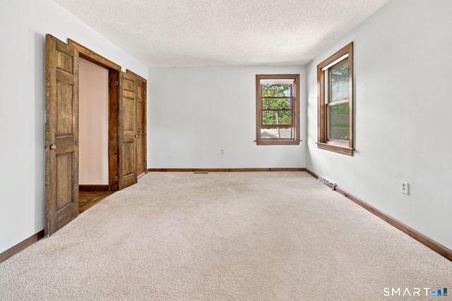 6 Miller Road, Vernon, CT 06066