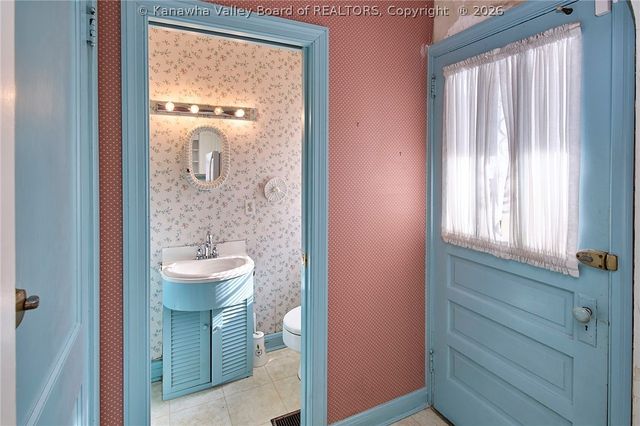 4203 Venable Avenue, Charleston, WV 25304