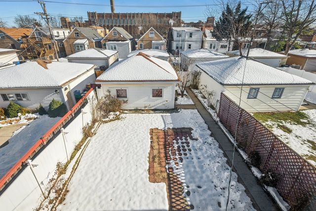 3025 N Nagle Avenue, Chicago, IL 60634