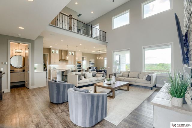 18889 Patrick Circle, Omaha, NE 68022