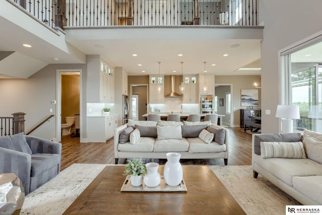 18889 Patrick Circle, Omaha, NE 68022