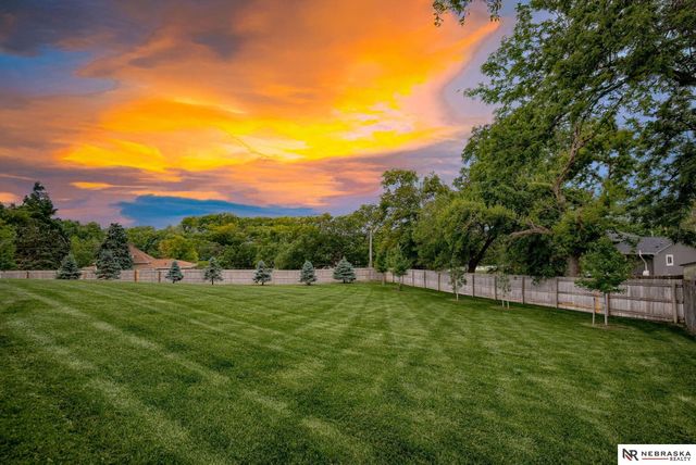 18889 Patrick Circle, Omaha, NE 68022