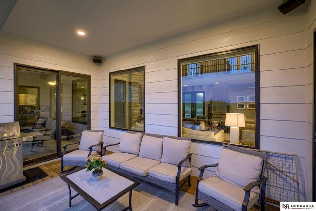 18889 Patrick Circle, Omaha, NE 68022