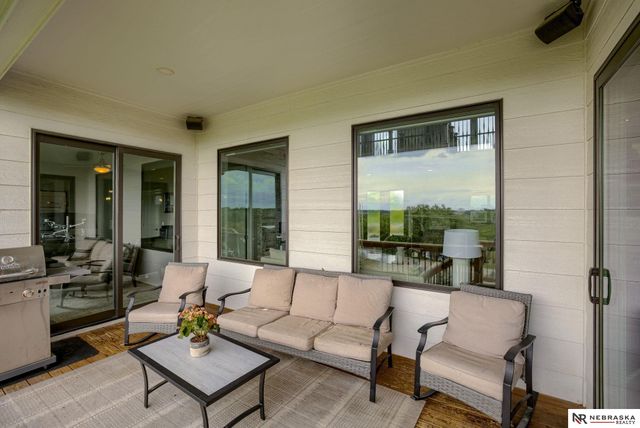 18889 Patrick Circle, Omaha, NE 68022