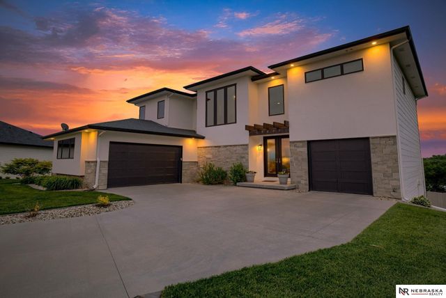 18889 Patrick Circle, Omaha, NE 68022