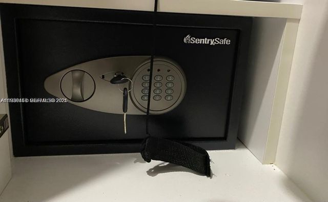 6345 Collins Ave 442, Miami Beach, FL 33141